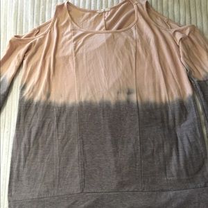 Open shoulder long sleeve sweatshirt